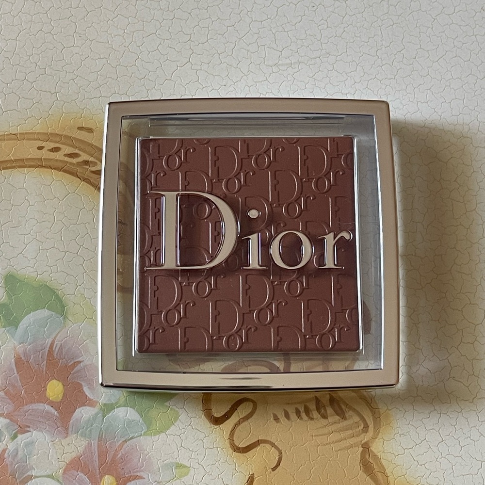 DIOR BACKSTAGE FACE & BODY POWDER-NO-POWDER